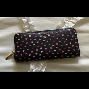 Kate spade lips wallet